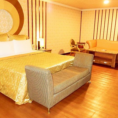 Huang Xing Motel Pingtung Dış mekan fotoğraf