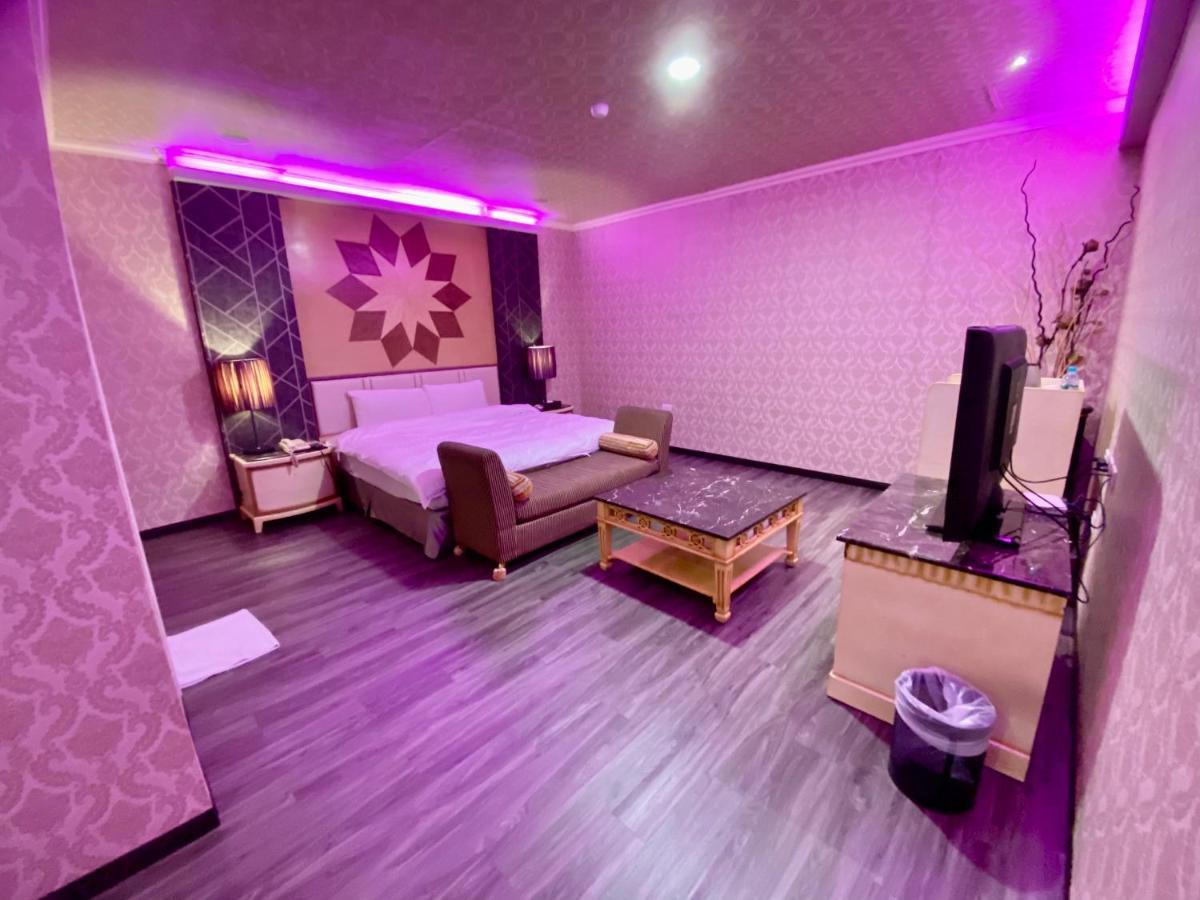 Huang Xing Motel Pingtung Dış mekan fotoğraf