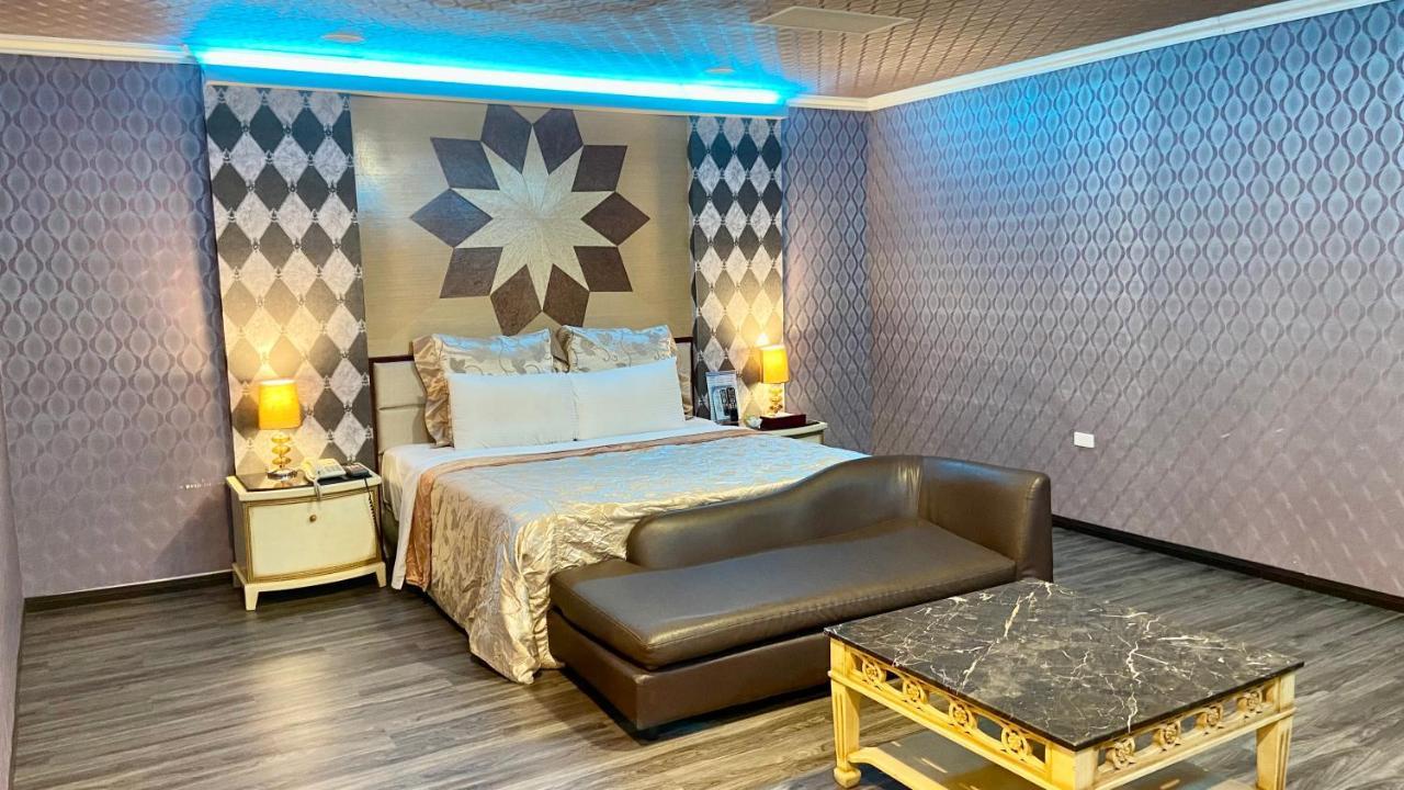 Huang Xing Motel Pingtung Dış mekan fotoğraf