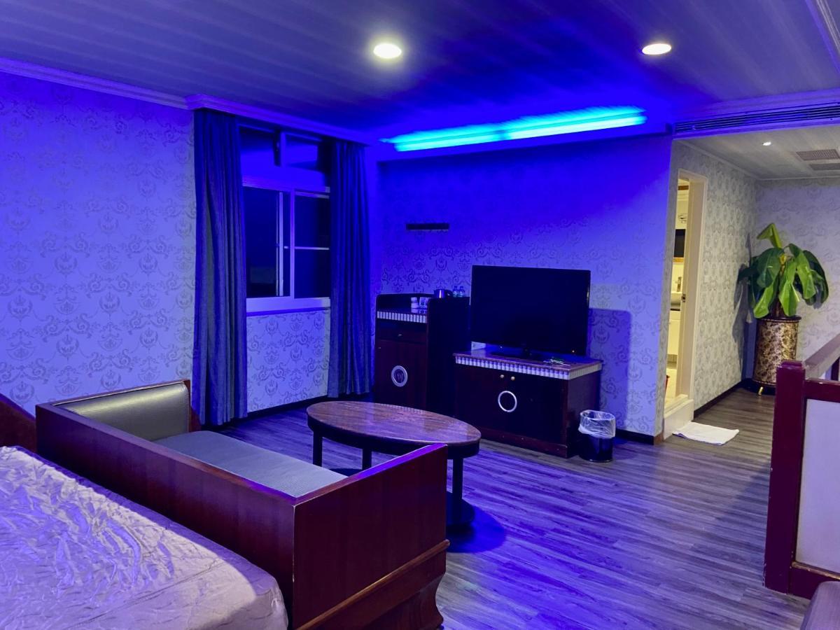 Huang Xing Motel Pingtung Dış mekan fotoğraf