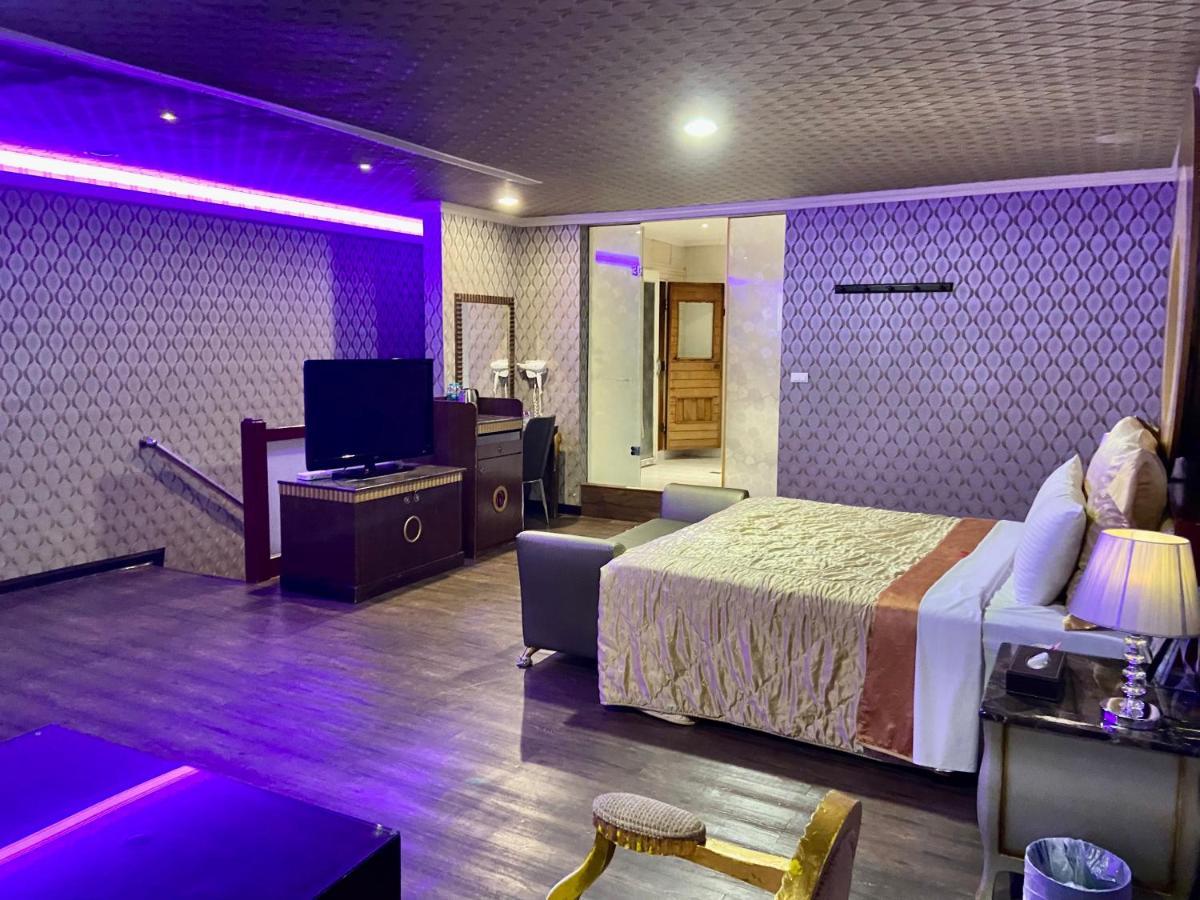 Huang Xing Motel Pingtung Dış mekan fotoğraf