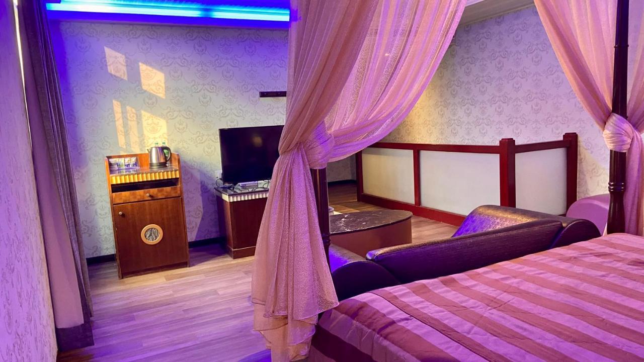 Huang Xing Motel Pingtung Dış mekan fotoğraf