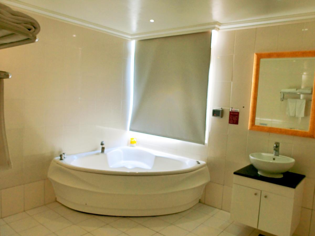 Huang Xing Motel Pingtung Dış mekan fotoğraf