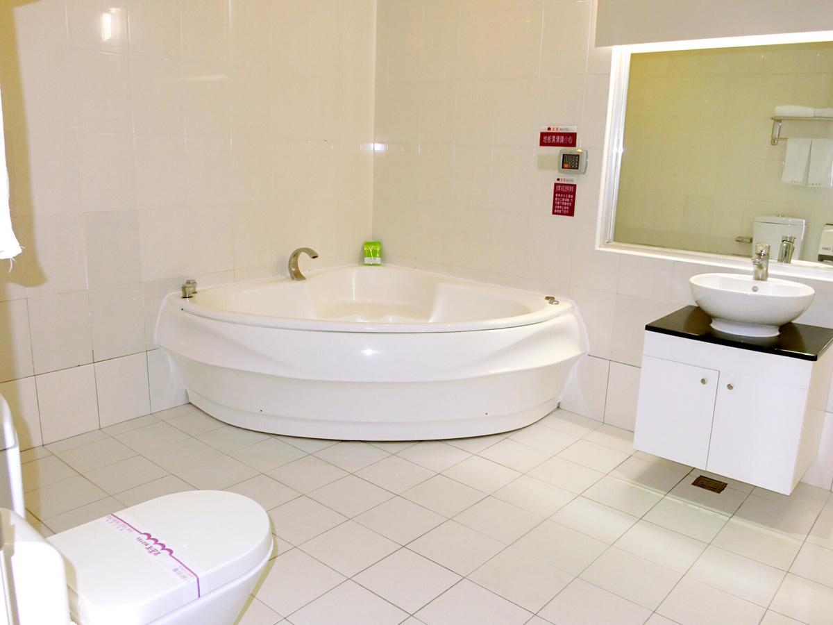 Huang Xing Motel Pingtung Dış mekan fotoğraf