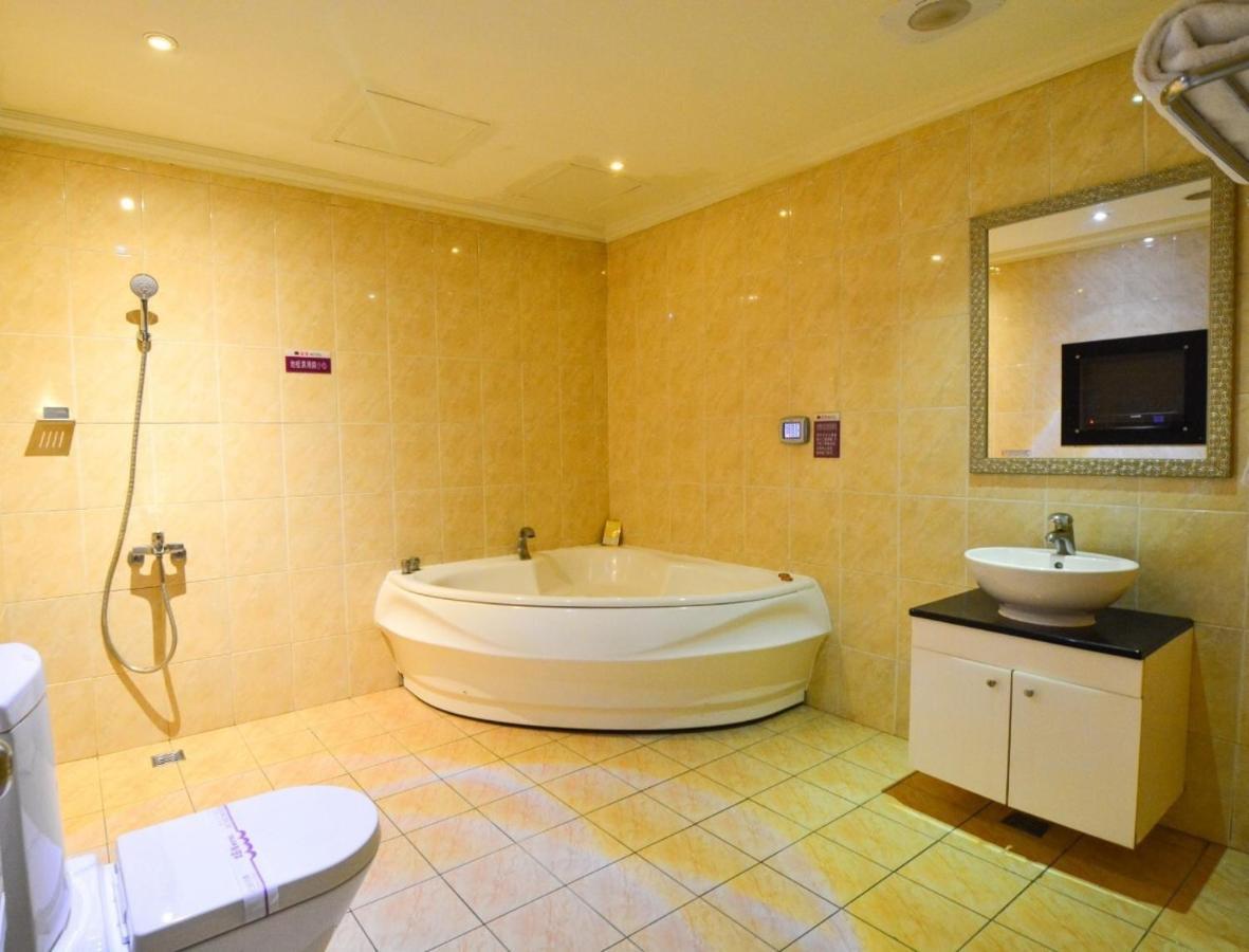 Huang Xing Motel Pingtung Dış mekan fotoğraf
